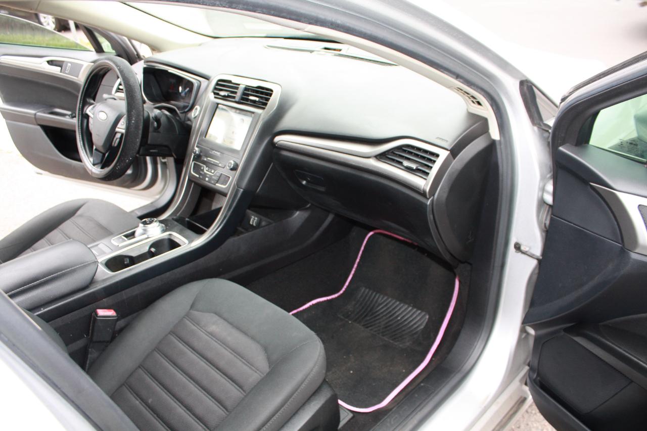 2019 Ford Fusion SE - Photo 30