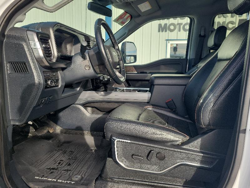 Ford Super Duty F-250 SRW Lariat 4WD Crew Cab 8' Box 2024