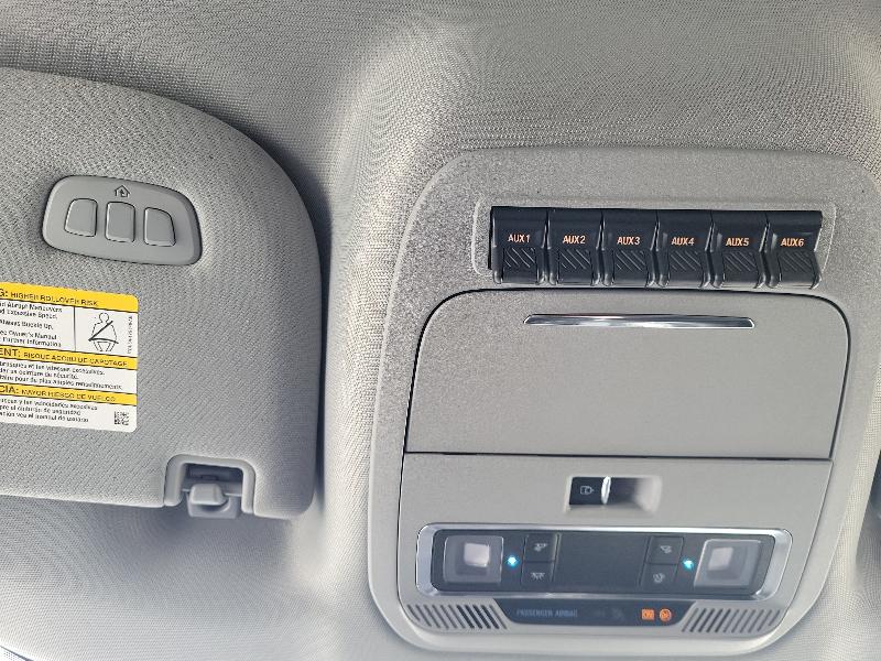 Ford Super Duty F-250 SRW Lariat 4WD Crew Cab 8' Box 2024