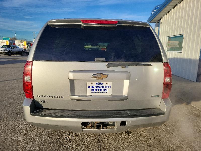 Chevrolet Suburban 4WD 4dr 1500 LS 2010