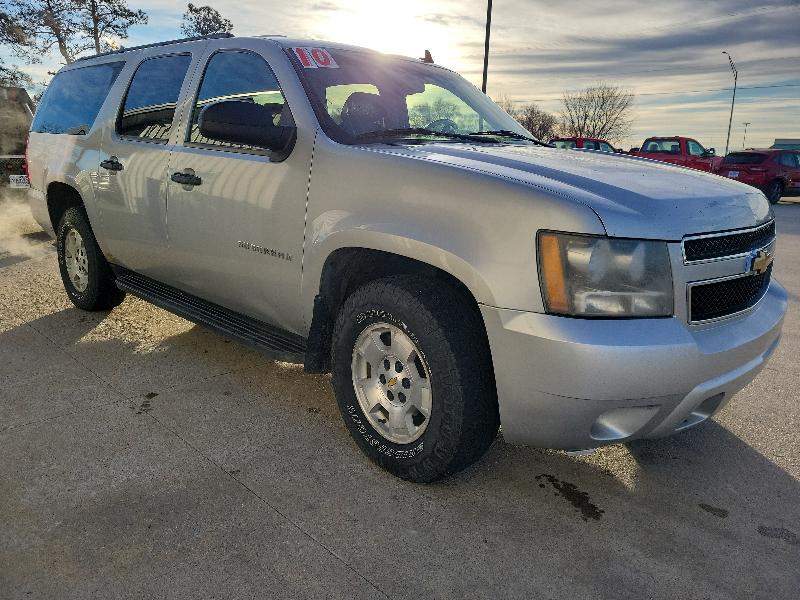 Chevrolet Suburban 4WD 4dr 1500 LS 2010