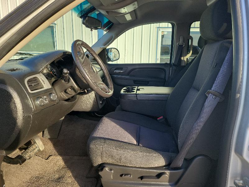 Chevrolet Suburban 4WD 4dr 1500 LS 2010