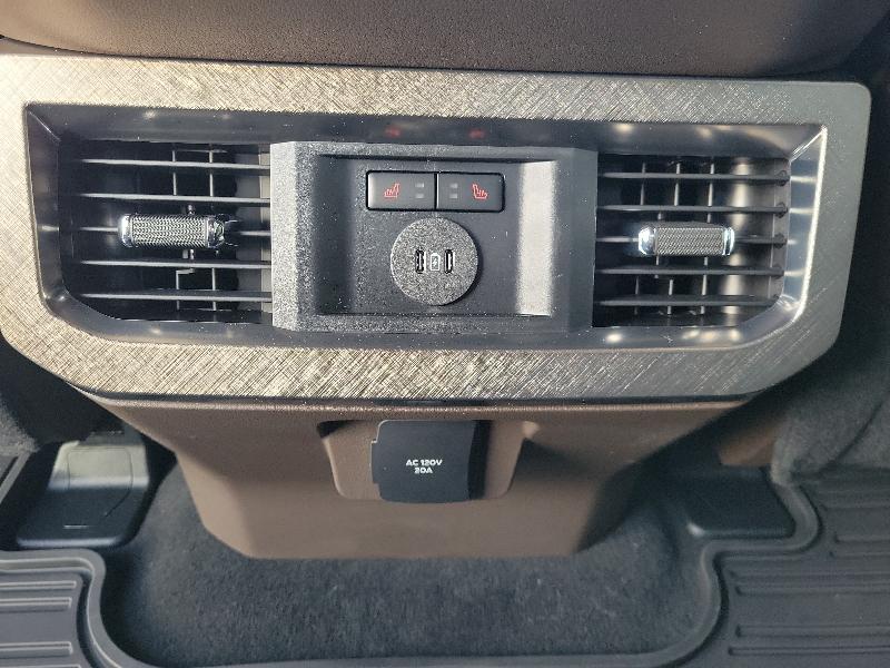 Ford Super Duty F-350 DRW King Ranch 4WD Crew Cab 8' Box 2026