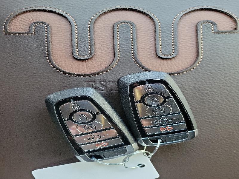 Ford Super Duty F-350 DRW King Ranch 4WD Crew Cab 8' Box 2026