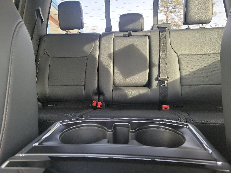 Ford F-150 Lariat 4WD SuperCrew 5.5' Box 2025