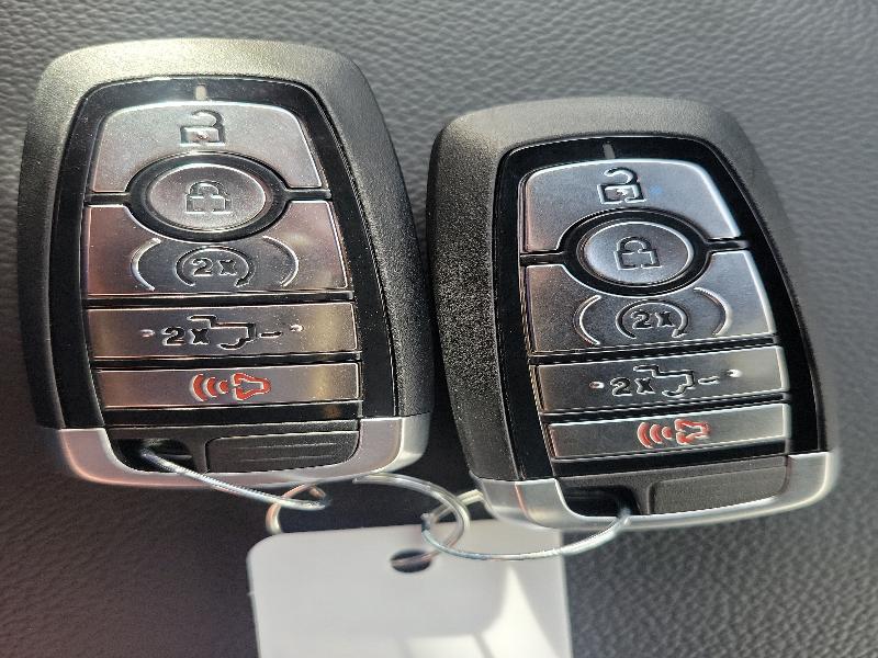 Ford F-150 Lariat 4WD SuperCrew 5.5' Box 2025