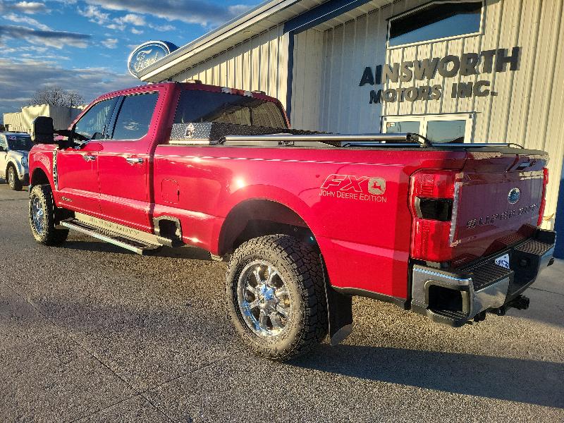 Ford Super Duty F-350 SRW Lariat 4WD Crew Cab 8' Box 2023