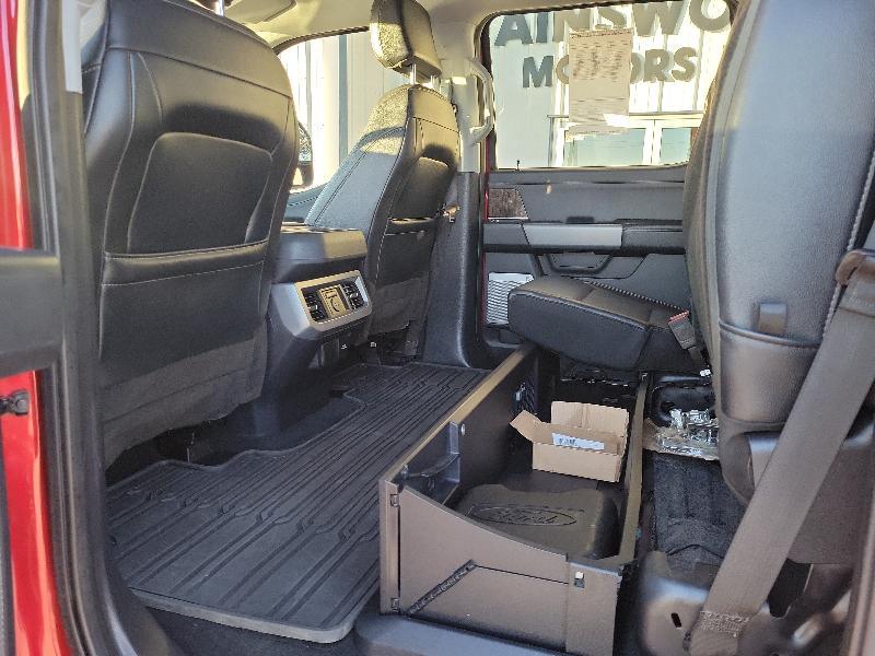 Ford Super Duty F-350 SRW Lariat 4WD Crew Cab 8' Box 2023