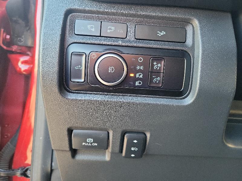 Ford Super Duty F-350 SRW Lariat 4WD Crew Cab 8' Box 2023