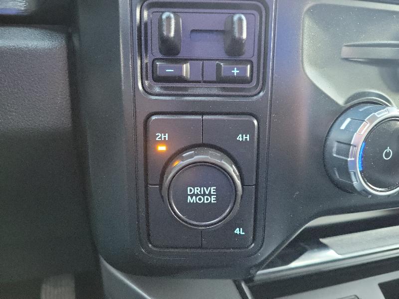 Ford Super Duty F-350 SRW Lariat 4WD Crew Cab 8' Box 2023