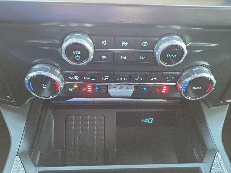 Ford Super Duty F-350 SRW Lariat 4WD Crew Cab 8' Box 2023