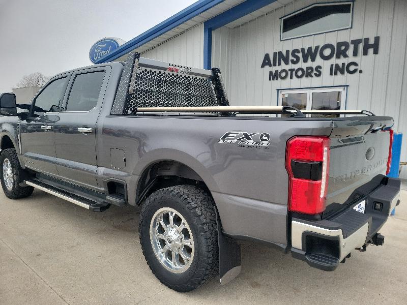 Ford Super Duty F-250 SRW Lariat 4WD Crew Cab 6.75' Box 2023