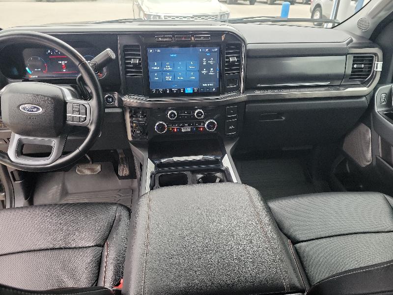 Ford Super Duty F-250 SRW Lariat 4WD Crew Cab 6.75' Box 2023