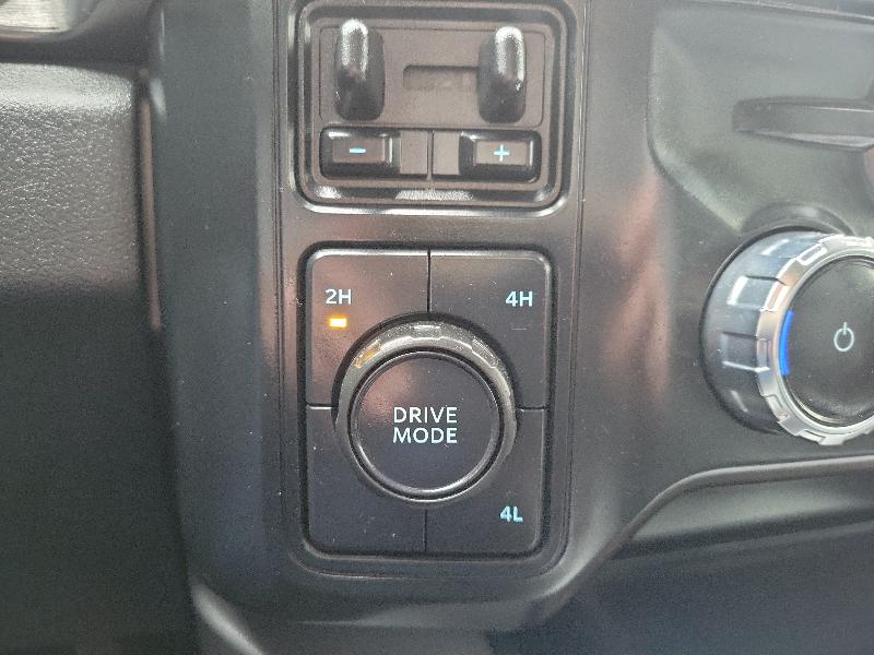 Ford Super Duty F-250 SRW Lariat 4WD Crew Cab 6.75' Box 2023