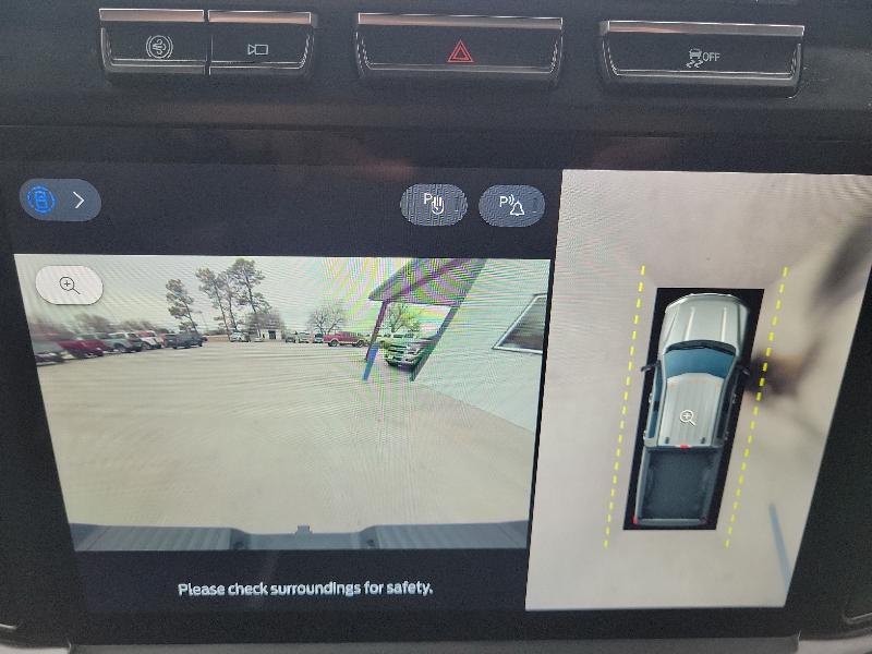 Ford Super Duty F-250 SRW Lariat 4WD Crew Cab 6.75' Box 2023