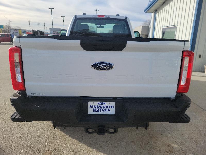 Ford Super Duty F-350 SRW XL 4WD Reg Cab 8' Box 2026