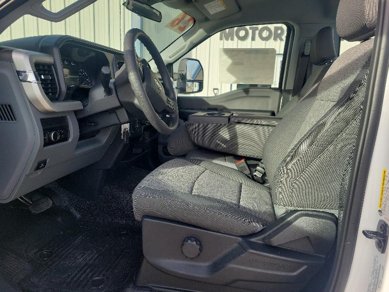 Ford Super Duty F-350 SRW XL 4WD Reg Cab 8' Box 2026