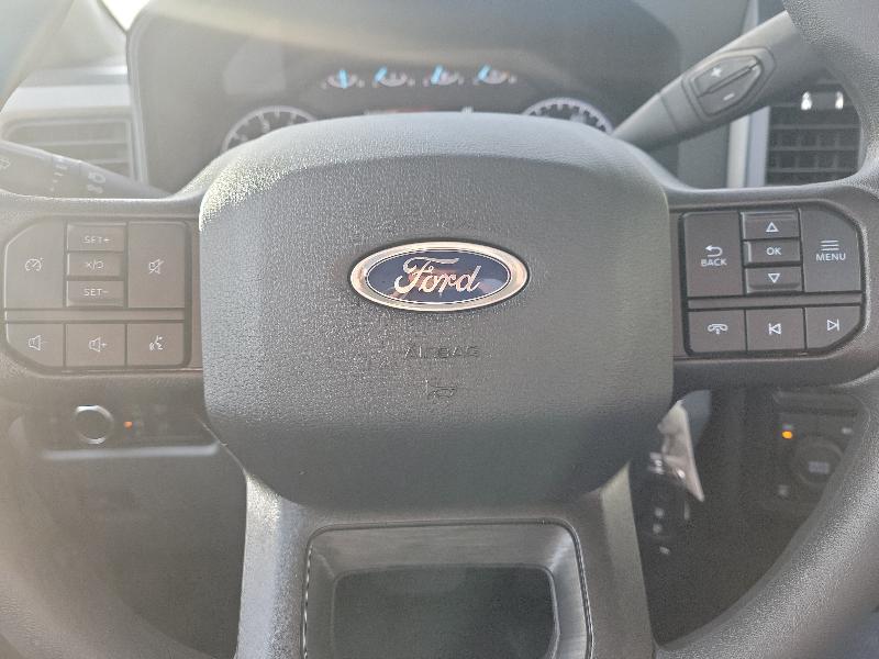 Ford Super Duty F-350 SRW XL 4WD Reg Cab 8' Box 2026