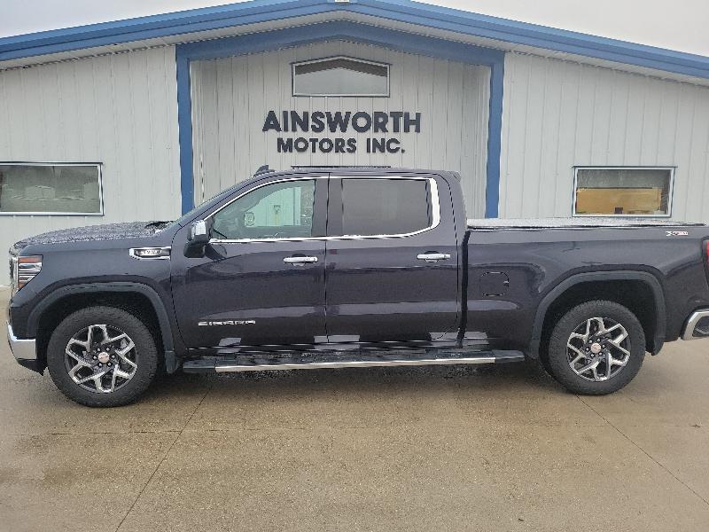 GMC Sierra 1500 4WD Crew Cab 157" SLT 2023