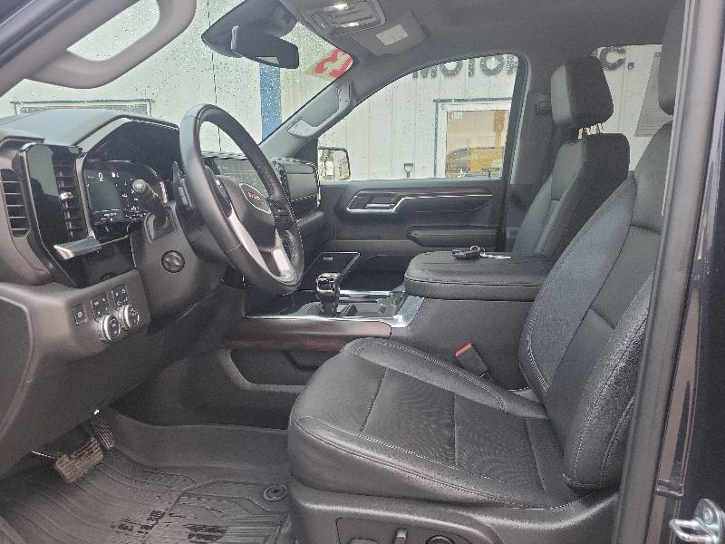 GMC Sierra 1500 4WD Crew Cab 157" SLT 2023