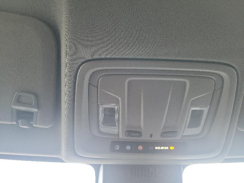 GMC Sierra 1500 4WD Crew Cab 157" SLT 2023