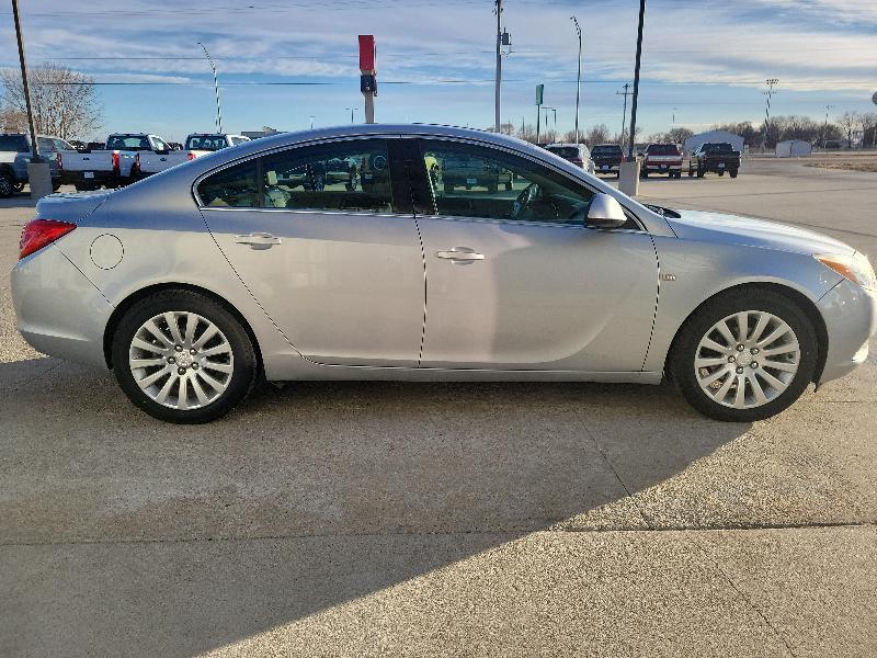 Buick Regal 4dr Sdn CXL RL5 (Russelsheim) *Ltd Avail* 2011