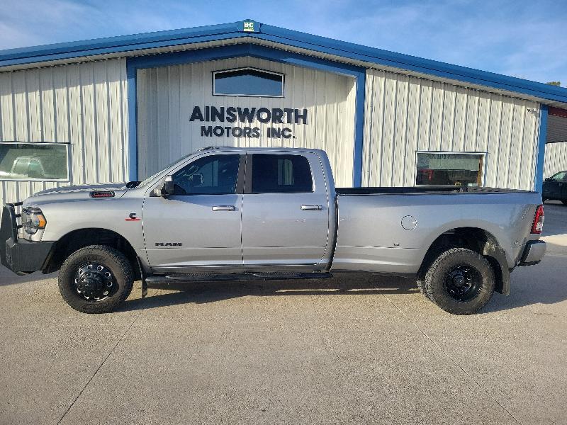 RAM 3500 Big Horn 4x4 Crew Cab 8' Box 2022