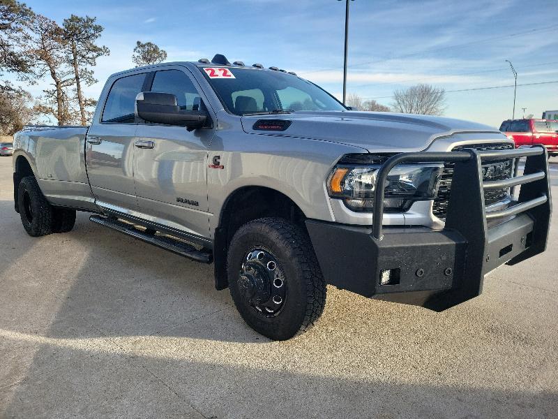 RAM 3500 Big Horn 4x4 Crew Cab 8' Box 2022