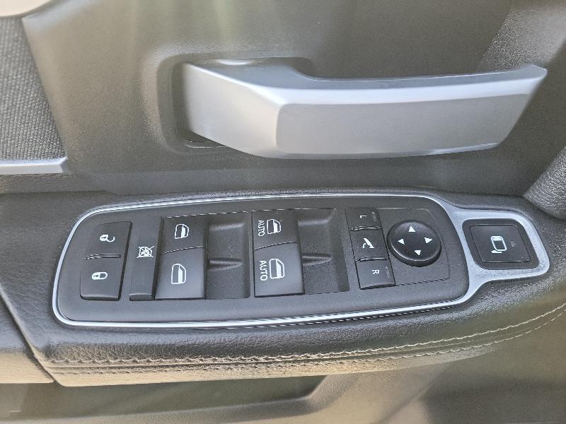 RAM 3500 Big Horn 4x4 Crew Cab 8' Box 2022