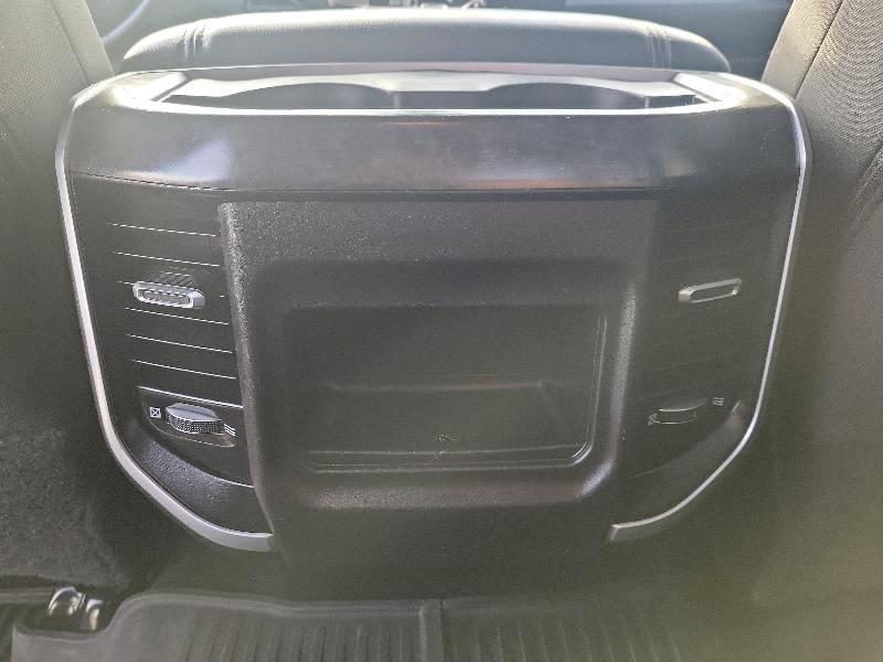 RAM 3500 Big Horn 4x4 Crew Cab 8' Box 2022