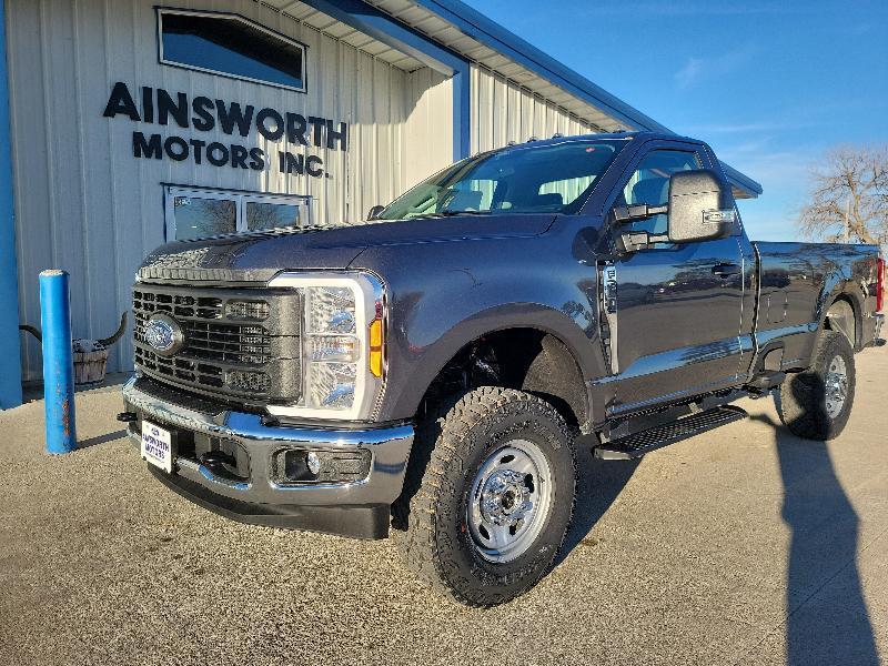 Ford Super Duty F-350 SRW XL 4WD Reg Cab 8' Box 2026