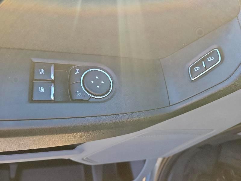 Ford Super Duty F-350 SRW XL 4WD Reg Cab 8' Box 2026