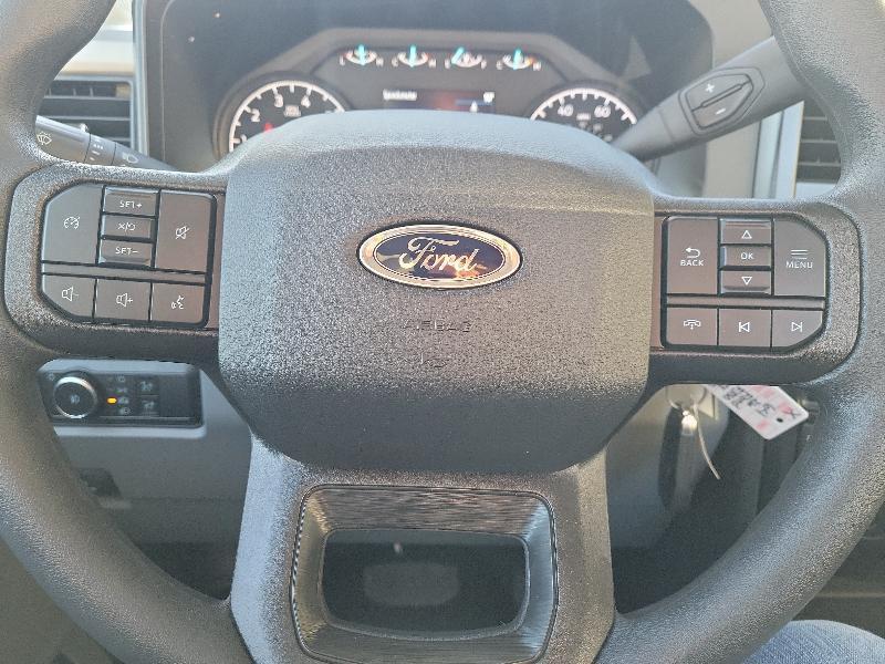 Ford Super Duty F-350 SRW XL 4WD Reg Cab 8' Box 2026