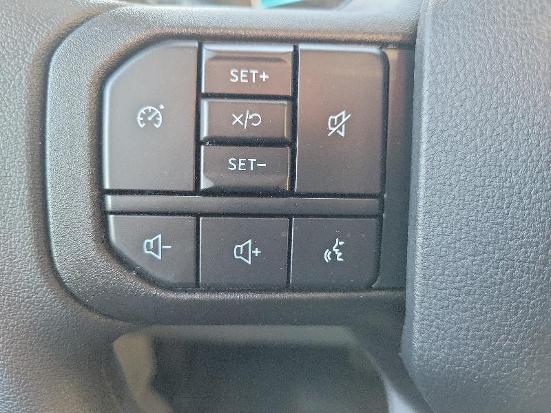 Ford Super Duty F-350 SRW XL 4WD Reg Cab 8' Box 2026