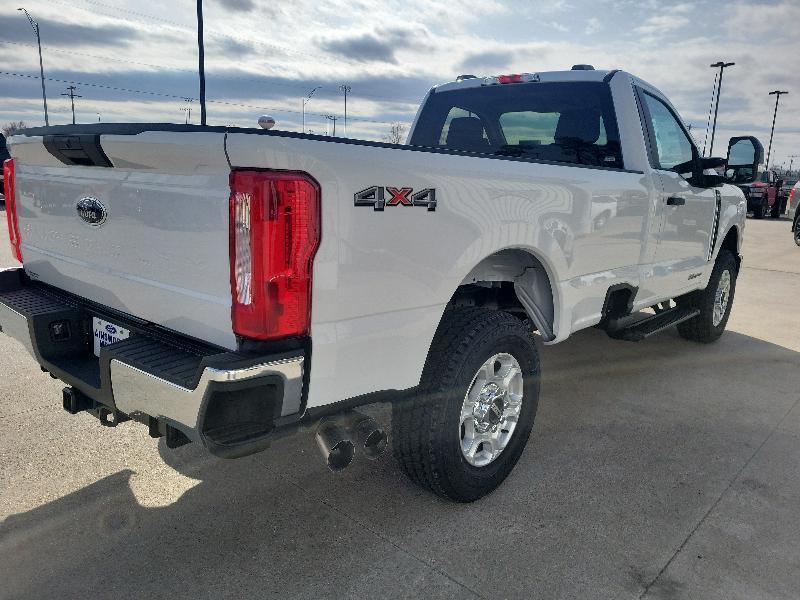 Ford Super Duty F-250 SRW XLT 4WD Reg Cab 8' Box 2026