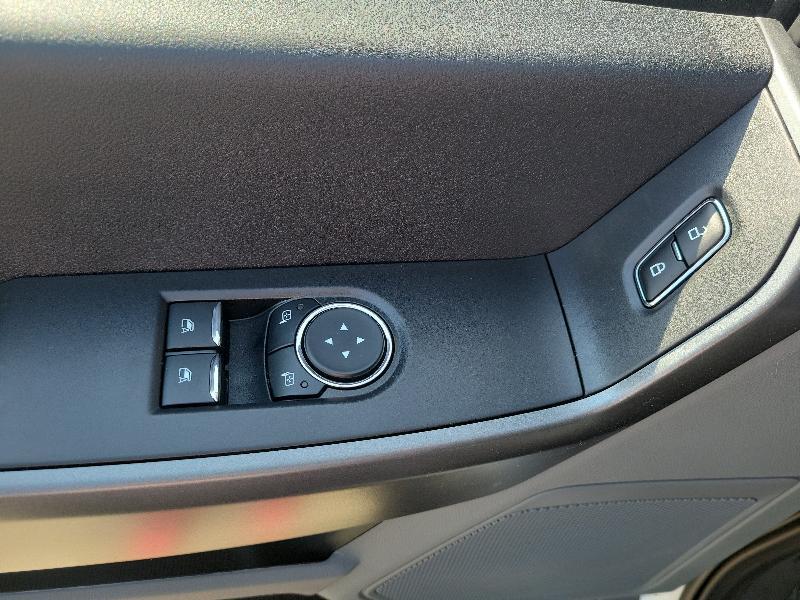 Ford Super Duty F-250 SRW XLT 4WD Reg Cab 8' Box 2026