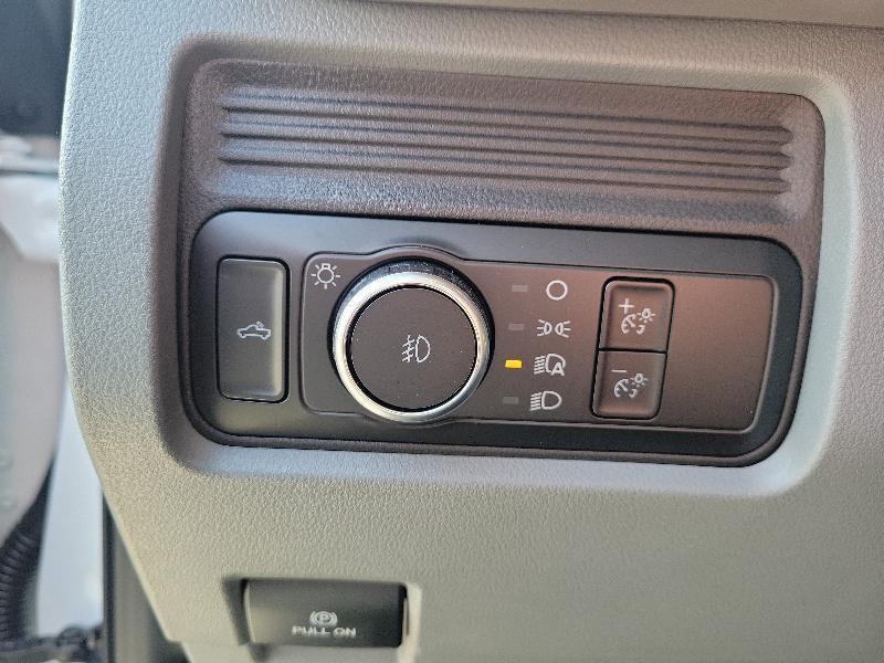 Ford Super Duty F-250 SRW XLT 4WD Reg Cab 8' Box 2026