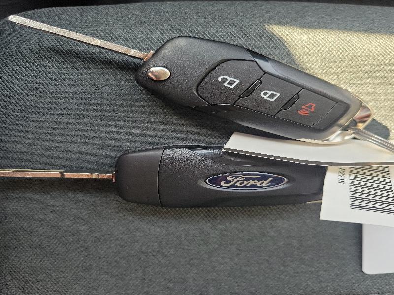 Ford Super Duty F-250 SRW XLT 4WD Reg Cab 8' Box 2026