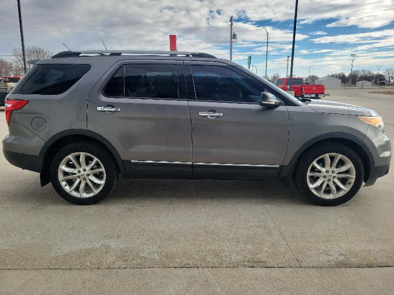 Ford Explorer 4WD 4dr XLT 2012