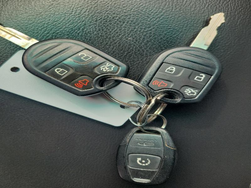 Ford Explorer 4WD 4dr XLT 2012