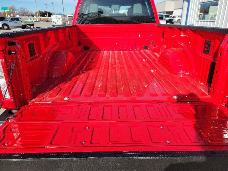 Ford Super Duty F-350 DRW XL 4WD Crew Cab 8' Box 2026