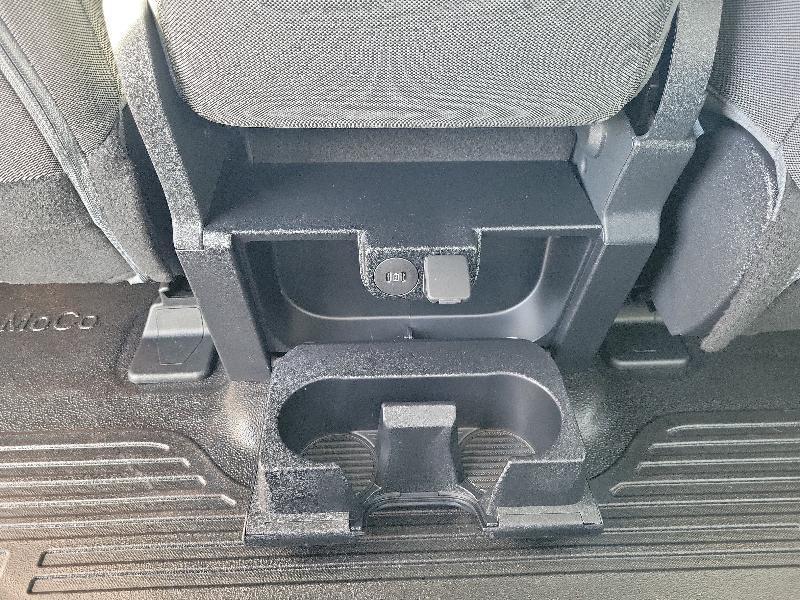 Ford Super Duty F-350 DRW XL 4WD Crew Cab 8' Box 2026