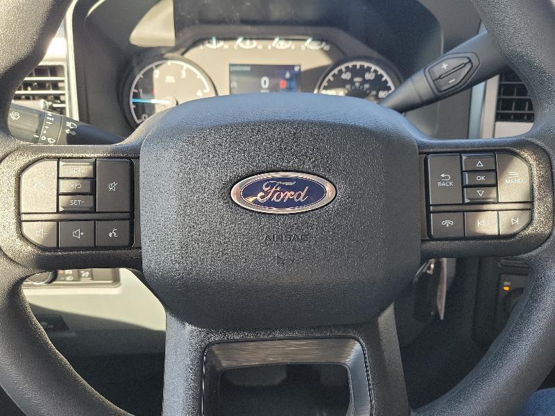 Ford Super Duty F-350 DRW XL 4WD Crew Cab 8' Box 2026