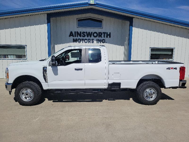 Ford Super Duty F-350 SRW XL 4WD SuperCab 8' Box 2026