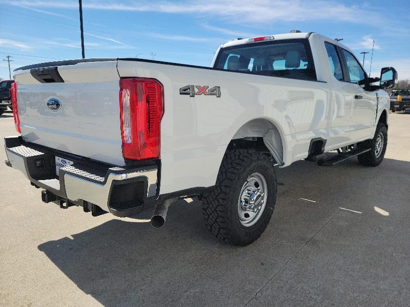 Ford Super Duty F-350 SRW XL 4WD SuperCab 8' Box 2026