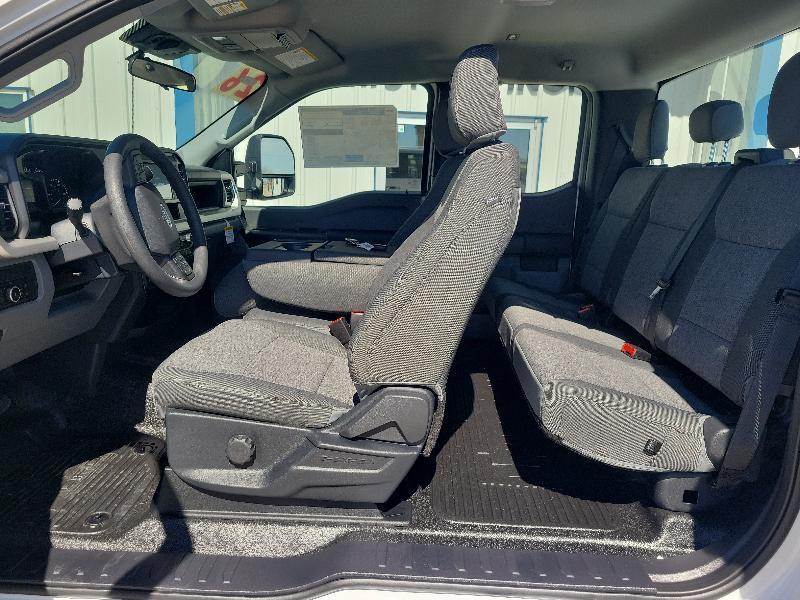 Ford Super Duty F-350 SRW XL 4WD SuperCab 8' Box 2026