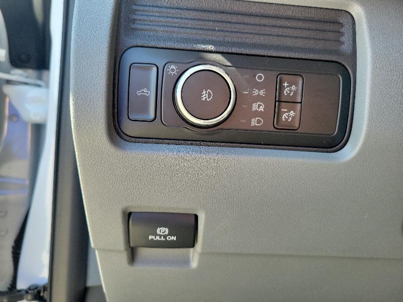 Ford Super Duty F-350 SRW XL 4WD SuperCab 8' Box 2026