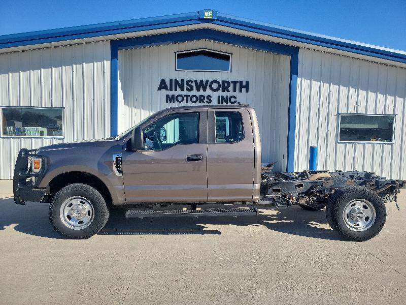 Ford Super Duty F-350 SRW XL 4WD SuperCab 8' Box 2021