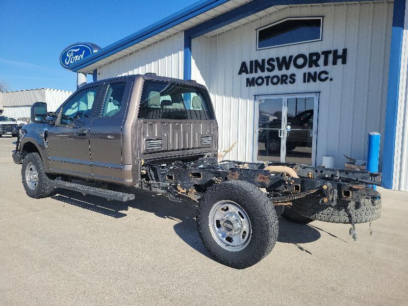 Ford Super Duty F-350 SRW XL 4WD SuperCab 8' Box 2021
