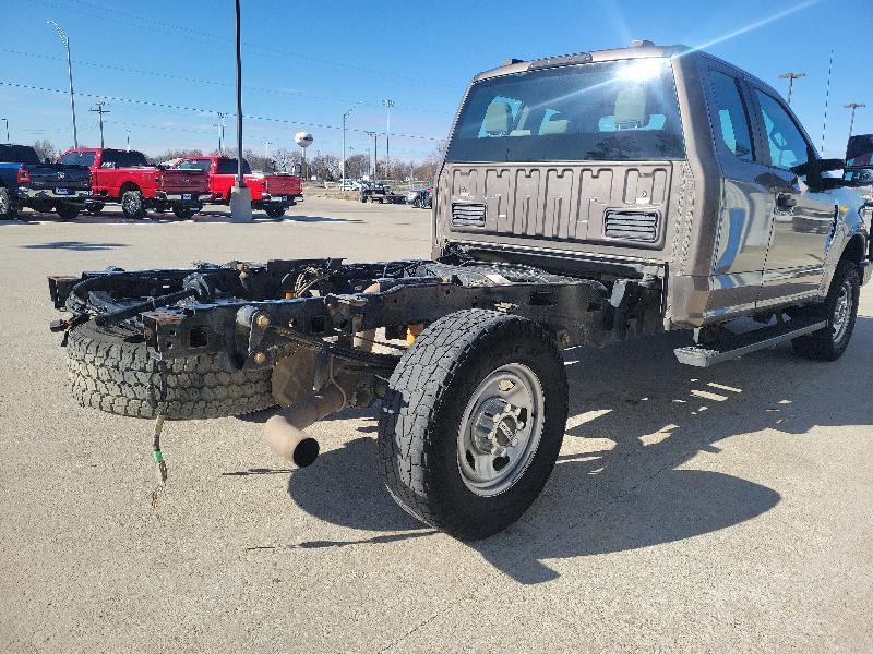 Ford Super Duty F-350 SRW XL 4WD SuperCab 8' Box 2021